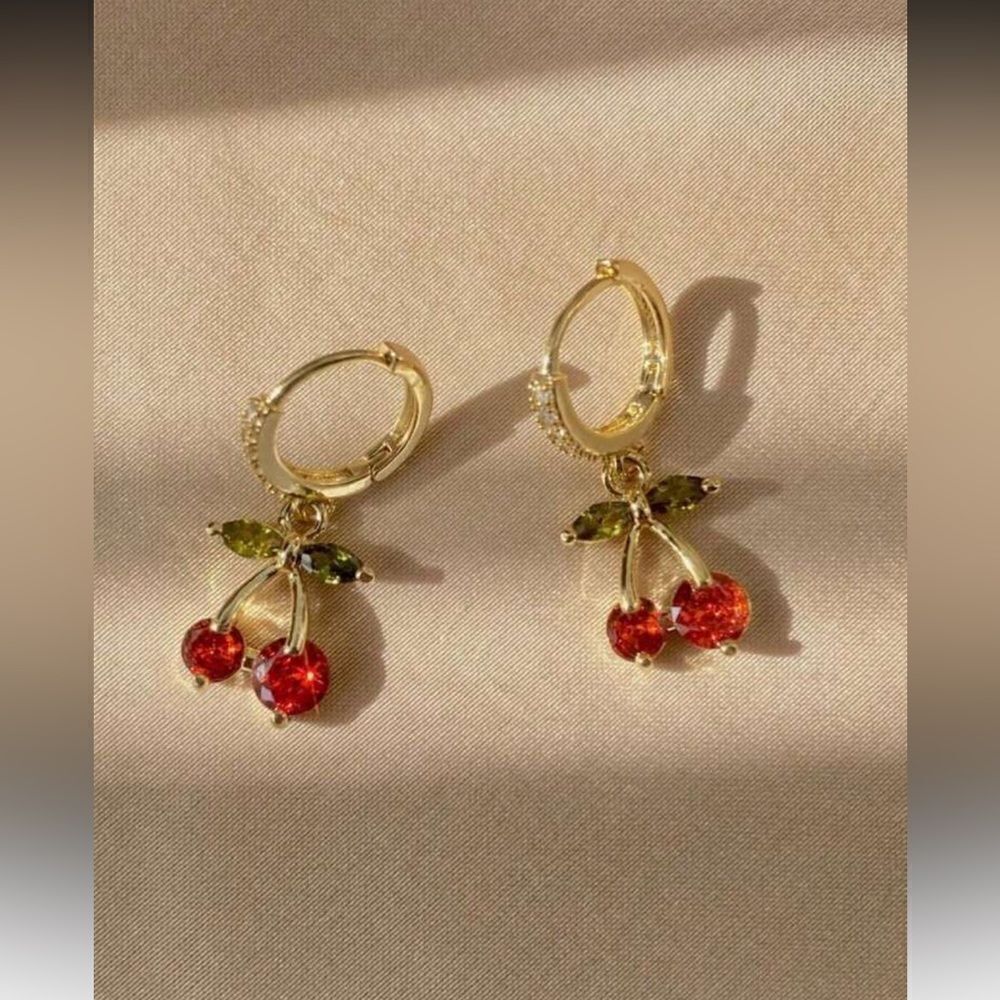 Cherry hoop Earrings S881